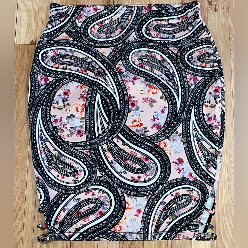 🌺🌺Bisou Bisou pencil skirt